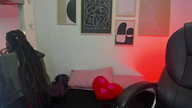  sharlotte777 online show from 04/07/26, 01:57