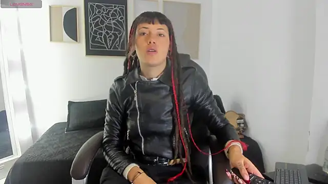 Snapshot of _sharlotte777 chatting on 02/03/26, 02:44 sharlotte777 online show from 02/03/26, 02:44