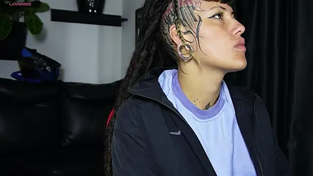  sharlotte777 online show from 03/31/26, 02:08