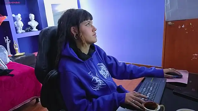  sharlotte777 online show from 11/05/25, 02:20