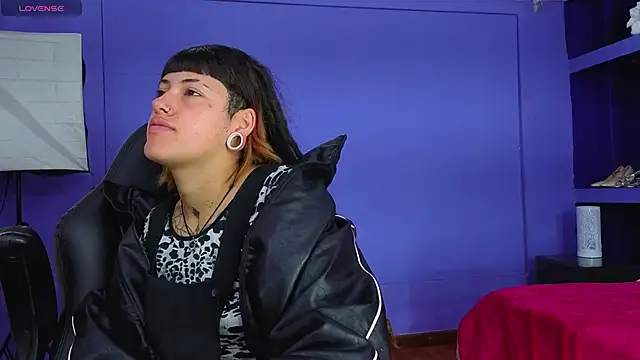  sharlotte777 online show from 10/24/25, 01:32