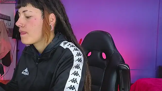  sharlotte777 online show from 10/27/25, 01:56