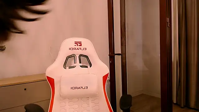 Ann  Cute online show from 11/23/25, 05:28