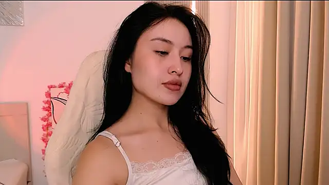 Snapshot of Ann__Cute chatting on 06/13/26, 12:25 Ann Cute online show from 06/13/26, 12:25