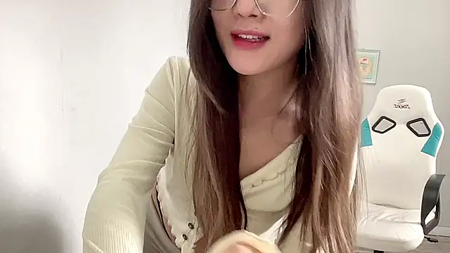 Risalynn online show from 02/17/25, 05:14