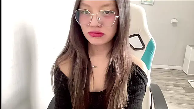 Risalynn online show from 02/28/25, 06:10