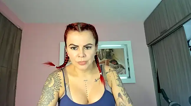 Snapshot of KAROL_MILF chatting on 03/05/25, 06:34 KAROL MILF online show from 03/05/25, 06:34
