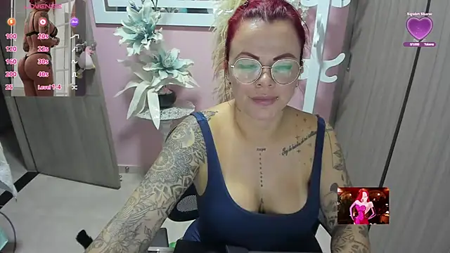 Snapshot of KAROL_MILF chatting on 05/10/26, 01:53 KAROL MILF online show from 05/10/26, 01:53