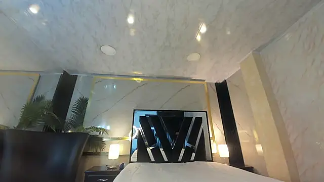 Snapshot of Princess_Violett chatting on 12/05/25, 02:59 Princess Violett online show from 12/05/25, 02:59