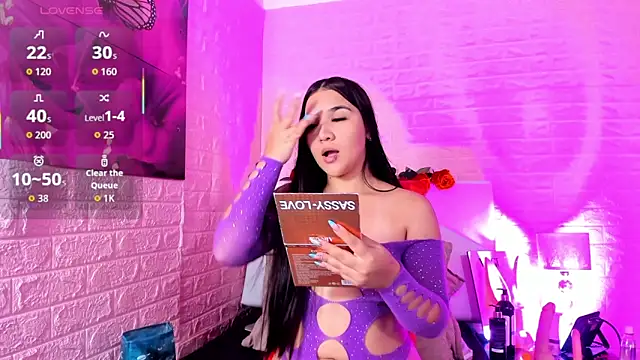 LYAA COLLINS  online show from 09/30/25, 11:05