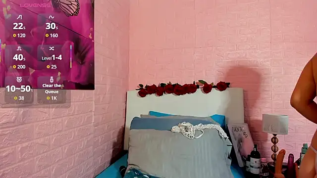 LYAA COLLINS  online show from 01/08/26, 10:43