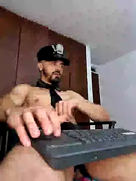 Snapshot of MAXIMUS_MASTE3 chatting on 03/22/25, 07:04 MAXIMUS MASTE3 online show from 03/22/25, 07:04