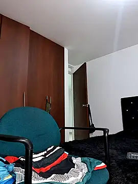 Snapshot of MAXIMUS_MASTE3 chatting on 03/23/25, 04:27 MAXIMUS MASTE3 online show from 03/23/25, 04:27