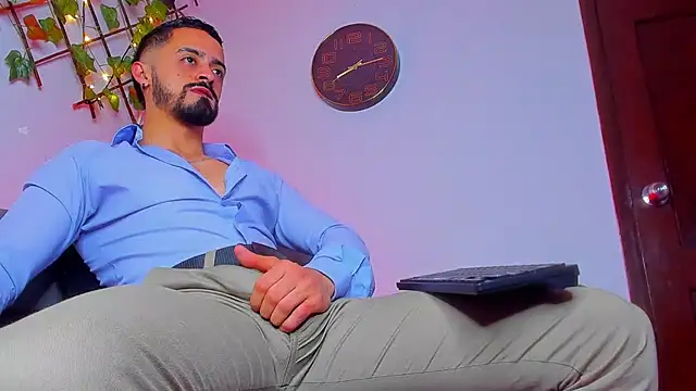 MAXIMUS MASTE3 online show from 12/14/25, 01:17