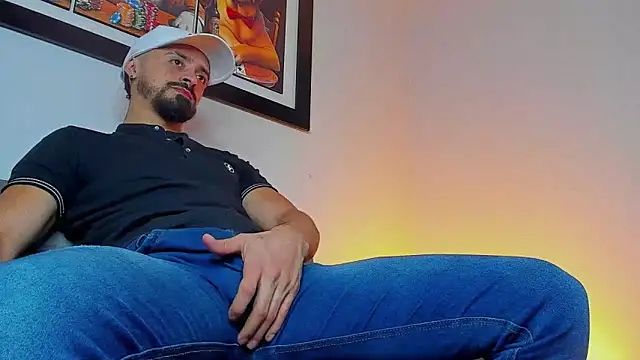 Snapshot of MAXIMUS_MASTE3 chatting on 09/22/25, 08:48 MAXIMUS MASTE3 online show from 09/22/25, 08:48