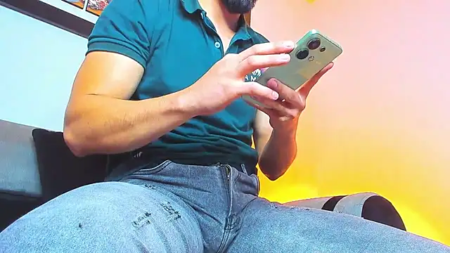 Snapshot of MAXIMUS_MASTE3 chatting on 10/03/25, 07:15 MAXIMUS MASTE3 online show from 10/03/25, 07:15