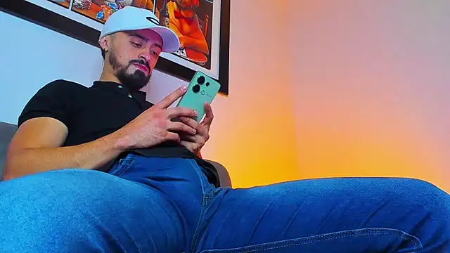 Snapshot of MAXIMUS_MASTE3 chatting on 09/24/25, 08:04 MAXIMUS MASTE3 online show from 09/24/25, 08:04