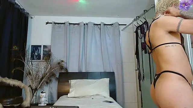 Snapshot of georgina_ms chatting on 10/17/25, 05:26 georgina ms online show from 10/17/25, 05:26