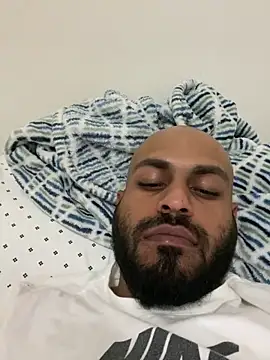 islandvybee55 online show from 03/01/25, 06:03