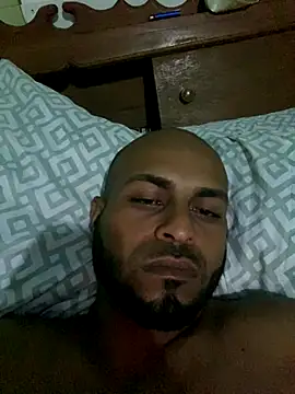 islandvybee55 online show from 12/17/25, 02:49