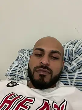 islandvybee55 online show from 01/18/25, 01:29