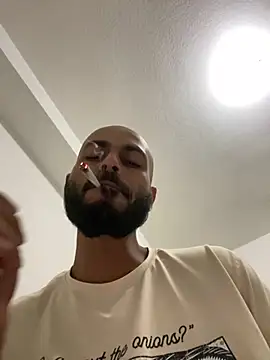 islandvybee55 online show from 03/03/25, 12:56