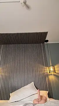 MiaPetit  online show from 12/19/25, 07:05