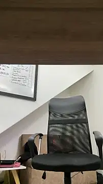 MiaPetit  online show from 12/14/25, 06:13