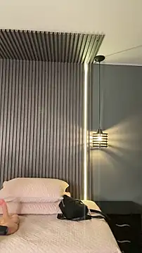 MiaPetit  online show from 12/15/25, 08:25