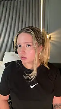 MiaPetit  online show from 11/15/25, 01:09