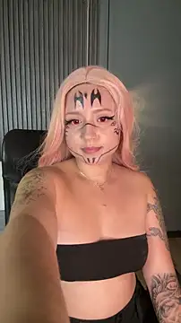 MiaPetit  online show from 11/01/25, 04:08