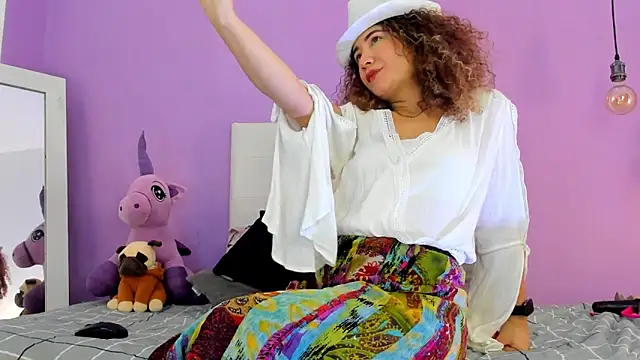 Snapshot of Charlotte11-11 chatting on 10/18/25, 02:52 Charlotte11-11 online show from 10/18/25, 02:52