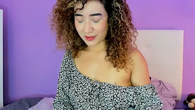 Snapshot of Charlotte11-11 chatting on 09/28/25, 04:58 Charlotte11-11 online show from 09/28/25, 04:58