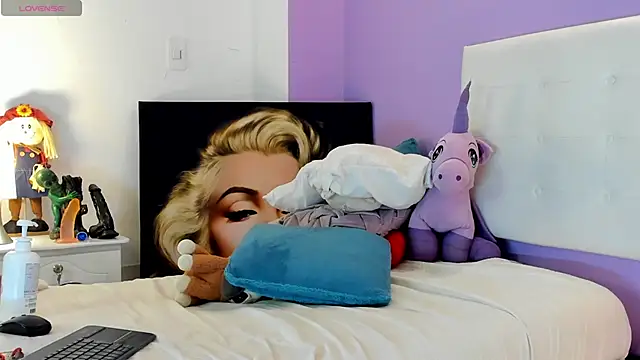 Charlotte11-11 online show from 04/22/26, 03:52