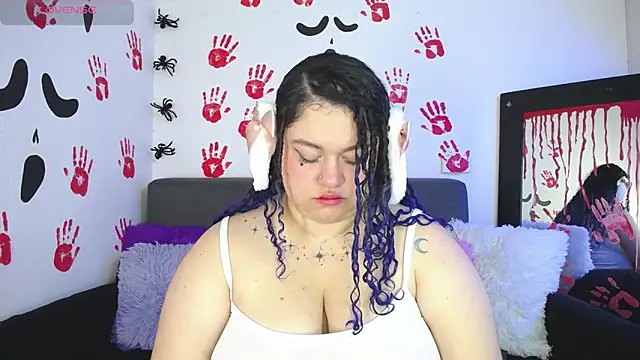 lunitaa0 online show from 10/16/25, 04:32