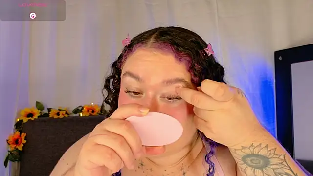 Snapshot of lunitaa0 chatting on 03/08/26, 08:56 lunitaa0 online show from 03/08/26, 08:56