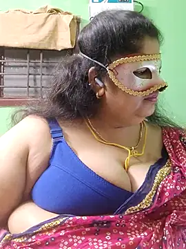 Snapshot of tamilthanushri chatting on 07/15/26, 05:53 tamilthanushri online show from 07/15/26, 05:53