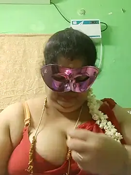 Snapshot of tamilthanushri chatting on 06/27/26, 01:17 tamilthanushri online show from 06/27/26, 01:17