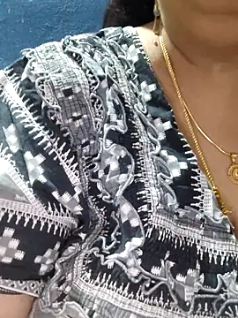 tamilthanushri online show from 10/11/25, 09:21