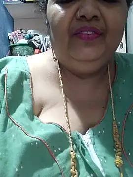 tamilthanushri online show from 04/23/26, 06:20