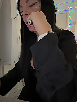 cicciolina online show from 12/16/25, 01:15