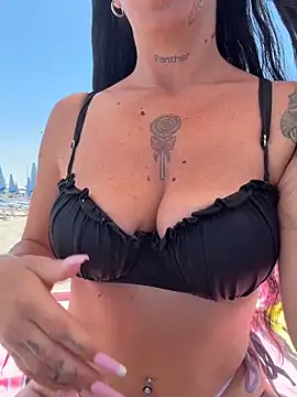 Snapshot of cicciolina chatting on 06/15/26, 12:16 cicciolina online show from 06/15/26, 12:16
