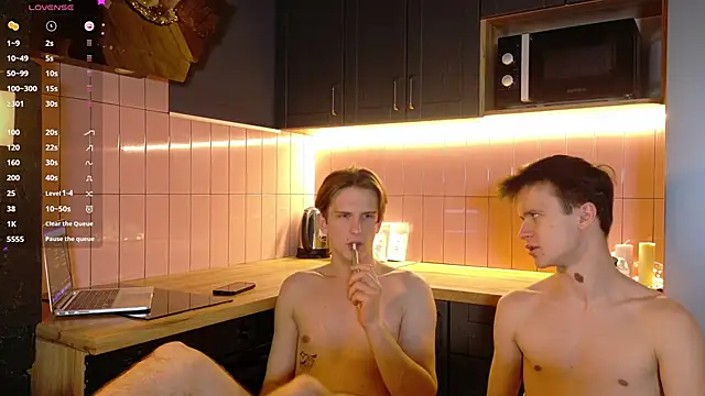 Snapshot of _whitenight_ chatting on 02/07/25, 07:06 whitenight online show from 02/07/25, 07:06