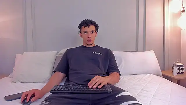 Dominick star online show from 12/04/25, 04:33