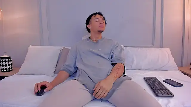 Dominick star online show from 11/27/25, 04:02