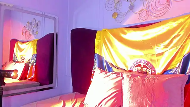 Snapshot of Sofi_Fox_ chatting on 06/12/26, 03:15 Sofi Fox online show from 06/12/26, 03:15