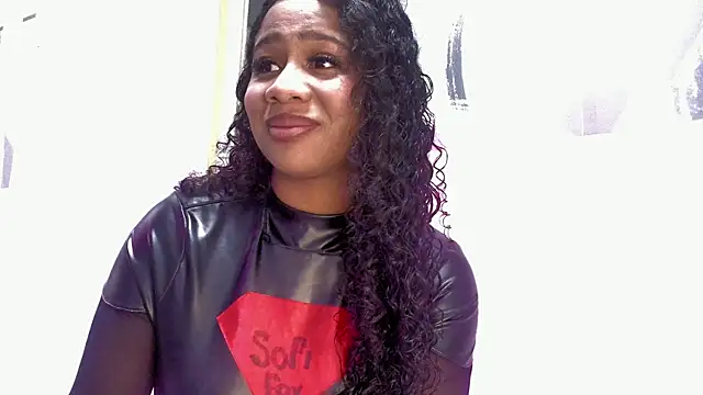 Sofi Fox  online show from 04/24/26, 04:03