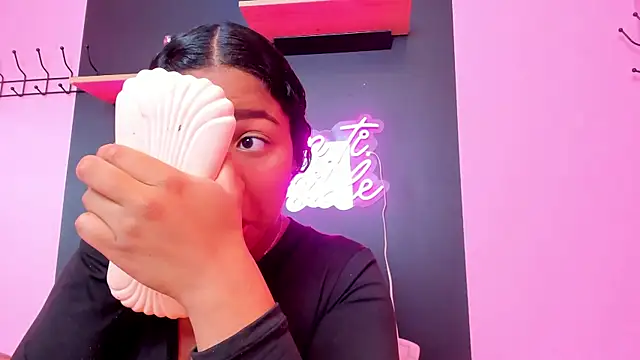 Snapshot of Sofi_Fox_ chatting on 03/20/25, 01:15 Sofi Fox online show from 03/20/25, 01:15