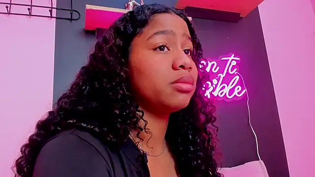 Snapshot of Sofi_Fox_ chatting on 03/20/25, 04:20 Sofi Fox online show from 03/20/25, 04:20