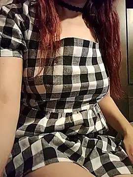 KITTEN-10 online show from 11/22/25, 03:38